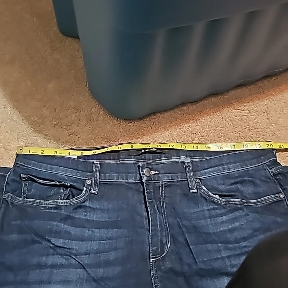 Joe's Jeans Men's The Classic fit denim jeans size 38